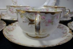 HAVILAND FLORAL GARLAND SCH 525- CUP & SAUCER ..... http://jaapiesfinechinastore.com