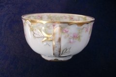 HAVILAND FLORAL GARLAND SCH 525- CUP & SAUCER ..... http://jaapiesfinechinastore.com