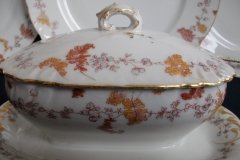 HAVILAND-CFH/GDM AUTUMN- COVERED GRAVY/SAUCE BOAT   .....   http://jaapiesfinechinastore.com