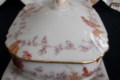 HAVILAND-CFH/GDM AUTUMN- COVERED GRAVY/SAUCE BOAT   .....   http://jaapiesfinechinastore.com