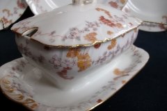 HAVILAND-CFH/GDM AUTUMN- COVERED GRAVY/SAUCE BOAT   .....   http://jaapiesfinechinastore.com