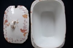 HAVILAND-CFH/GDM AUTUMN- COVERED GRAVY/SAUCE BOAT   .....   http://jaapiesfinechinastore.com