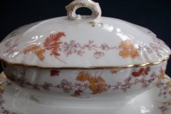 HAVILAND-CFH/GDM AUTUMN- COVERED GRAVY/SAUCE BOAT   .....   http://jaapiesfinechinastore.com