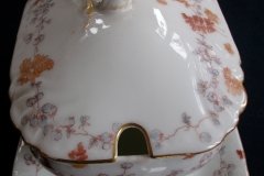 HAVILAND-CFH/GDM AUTUMN- COVERED GRAVY/SAUCE BOAT   .....   http://jaapiesfinechinastore.com