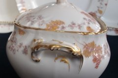 HAVILAND-CFH/GDM AUTUMN- COVERED SUGAR BOWL   .....   http://jaapiesfinechinastore.com