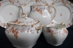 HAVILAND-CFH/GDM AUTUMN- TEA POT .....   http://jaapiesfinechinastore.com