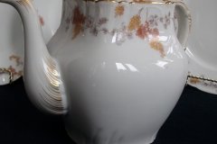 HAVILAND-CFH/GDM AUTUMN- TEA POT .....   http://jaapiesfinechinastore.com