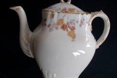 HAVILAND-CFH/GDM AUTUMN- TEA POT .....   http://jaapiesfinechinastore.com