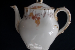 HAVILAND-CFH/GDM AUTUMN- TEA POT .....   https://www.jaapiesfinechinastore.com