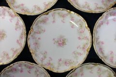 HAVILAND FLORAL GARLAND SCH 525-  BUTTER PAT..... http://jaapiesfinechinastore.com