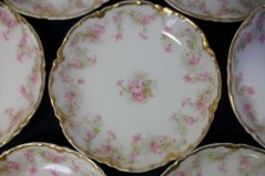HAVILAND FLORAL GARLAND SCH 525-  BUTTER PAT..... http://jaapiesfinechinastore.com