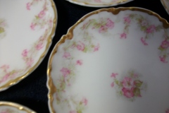 HAVILAND FLORAL GARLAND SCH 525-  BUTTER PAT..... https://www.jaapiesfinechinastore.com