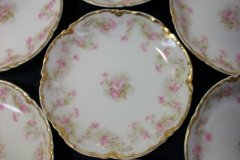HAVILAND FLORAL GARLAND SCH 525-  BUTTER PAT..... http://jaapiesfinechinastore.com