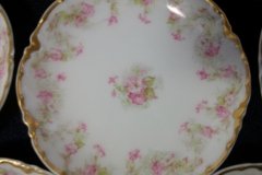 HAVILAND FLORAL GARLAND SCH 525-  BUTTER PAT..... http://jaapiesfinechinastore.com