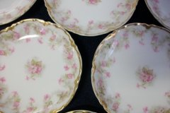 HAVILAND FLORAL GARLAND SCH 525-  BUTTER PAT..... http://jaapiesfinechinastore.com