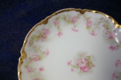 HAVILAND FLORAL GARLAND SCH 525-  BUTTER PAT..... https://www.jaapiesfinechinastore.com