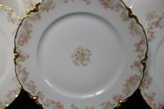 HAVILAND FLORAL GARLAND SCH 525- DINNER PLATE 9 5/8" ..... http://jaapiesfinechinastore.com