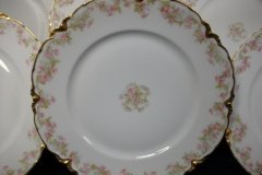HAVILAND FLORAL GARLAND SCH 525- DINNER PLATE 9 5/8" ..... http://jaapiesfinechinastore.com