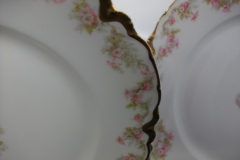 HAVILAND FLORAL GARLAND SCH 525- DINNER PLATE 9 5/8" ..... https://www.jaapiesfinechinastore.com