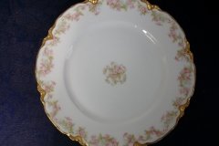 HAVILAND FLORAL GARLAND SCH 525- DINNER PLATE 9 5/8" ..... http://jaapiesfinechinastore.com