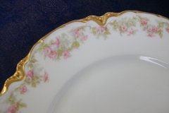 HAVILAND FLORAL GARLAND SCH 525- DINNER PLATE 9 5/8" ..... http://jaapiesfinechinastore.com