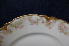 HAVILAND FLORAL GARLAND SCH 525- DINNER PLATE 9 5/8" ..... http://jaapiesfinechinastore.com