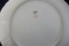 HAVILAND FLORAL GARLAND SCH 525- DINNER PLATE 9 5/8" ..... http://jaapiesfinechinastore.com