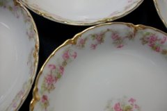HAVILAND FLORAL GARLAND SCH 525-  FRUIT DESSERT BOWL..... http://jaapiesfinechinastore.com