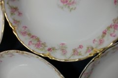 HAVILAND FLORAL GARLAND SCH 525-  FRUIT DESSERT BOWL..... http://jaapiesfinechinastore.com