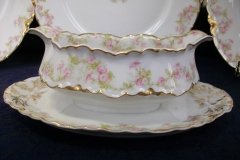 HAVILAND FLORAL GARLAND SCH 525- GRAVY BOAT WITH ATTACHED UNDERPLATE   ..... http://jaapiesfinechinastore.com