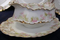HAVILAND FLORAL GARLAND SCH 525- GRAVY BOAT WITH ATTACHED UNDERPLATE   ..... http://jaapiesfinechinastore.com