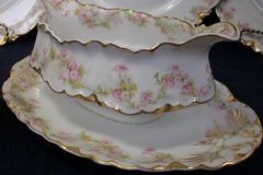 HAVILAND FLORAL GARLAND SCH 525- GRAVY BOAT WITH ATTACHED UNDERPLATE   ..... http://jaapiesfinechinastore.com