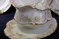HAVILAND FLORAL GARLAND SCH 525- GRAVY BOAT WITH ATTACHED UNDERPLATE   ..... http://jaapiesfinechinastore.com