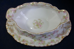 HAVILAND FLORAL GARLAND SCH 525- GRAVY BOAT WITH ATTACHED UNDERPLATE   ..... https://www.jaapiesfinechinastore.com