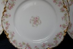 HAVILAND FLORAL GARLAND SCH 525- LUNCH PLATE 8 1/2" ..... http://jaapiesfinechinastore.com