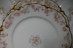 HAVILAND FLORAL GARLAND SCH 525- LUNCH PLATE 8 1/2" ..... http://jaapiesfinechinastore.com