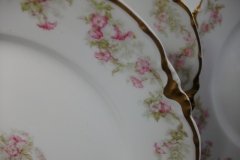 HAVILAND FLORAL GARLAND SCH 525- LUNCH PLATE 8 1/2" ..... http://jaapiesfinechinastore.com