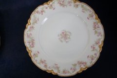 HAVILAND FLORAL GARLAND SCH 525- LUNCH PLATE 8 1/2" ..... http://jaapiesfinechinastore.com