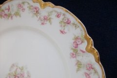 HAVILAND FLORAL GARLAND SCH 525- LUNCH PLATE 8 1/2" ..... http://jaapiesfinechinastore.com