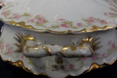 HAVILAND FLORAL GARLAND SCH 525- OVAL COVERED  SERVING BOWL   ..... https://www.jaapiesfinechinastore.com