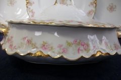 HAVILAND FLORAL GARLAND SCH 525- OVAL COVERED  SERVING BOWL   ..... http://jaapiesfinechinastore.com