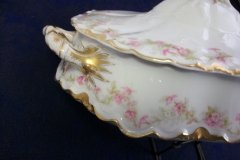 HAVILAND FLORAL GARLAND SCH 525- OVAL COVERED  SERVING BOWL   ..... http://jaapiesfinechinastore.com