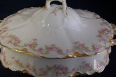 HAVILAND FLORAL GARLAND SCH 525- OVAL COVERED  SERVING BOWL   ..... http://jaapiesfinechinastore.com