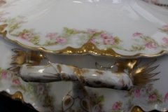 HAVILAND FLORAL GARLAND SCH 525- ROUND COVERED  SERVING BOWL   ..... http://jaapiesfinechinastore.com