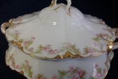 HAVILAND FLORAL GARLAND SCH 525- ROUND COVERED  SERVING BOWL   ..... http://jaapiesfinechinastore.com