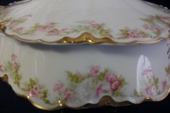 HAVILAND FLORAL GARLAND SCH 525- ROUND COVERED  SERVING BOWL   ..... http://jaapiesfinechinastore.com