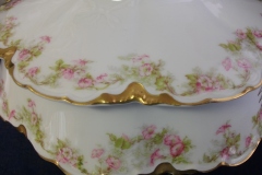 HAVILAND FLORAL GARLAND SCH 525- ROUND COVERED  SERVING BOWL   ..... https://www.jaapiesfinechinastore.com