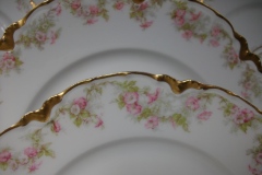 HAVILAND FLORAL GARLAND SCH 525- SALAD PLATE 7 1/2" ..... https://www.jaapiesfinechinastore.com