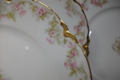 HAVILAND FLORAL GARLAND SCH 525- SALAD PLATE 7 1/2" ..... https://www.jaapiesfinechinastore.com