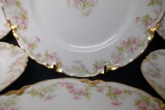 HAVILAND FLORAL GARLAND SCH 525- SALAD PLATE 7 1/2" ..... http://jaapiesfinechinastore.com